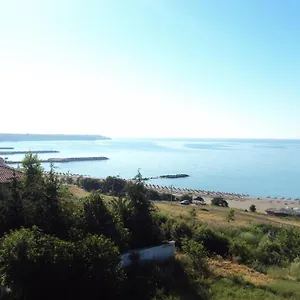 Отель Family Lazuren Briag