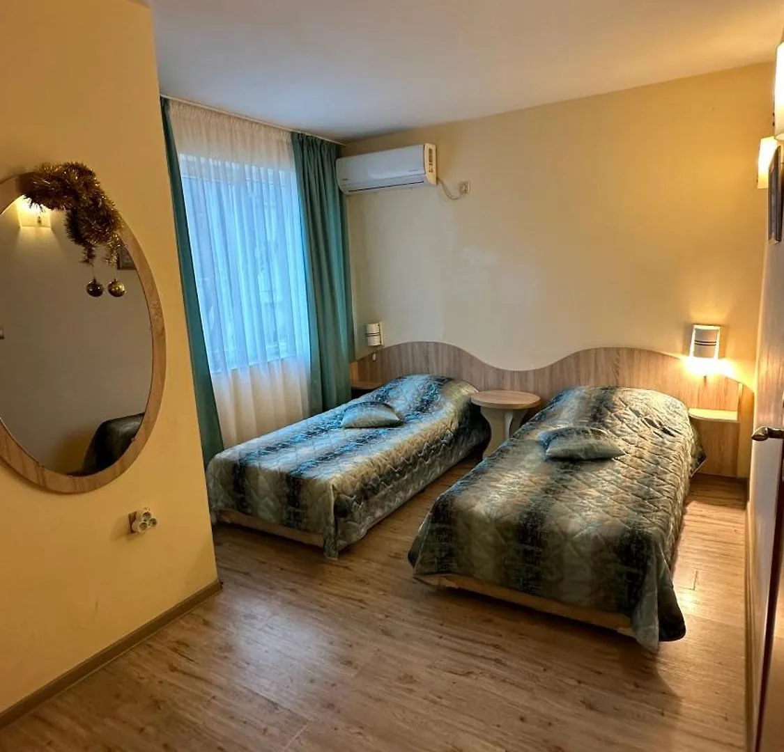 Hotel Color Varna 3*,